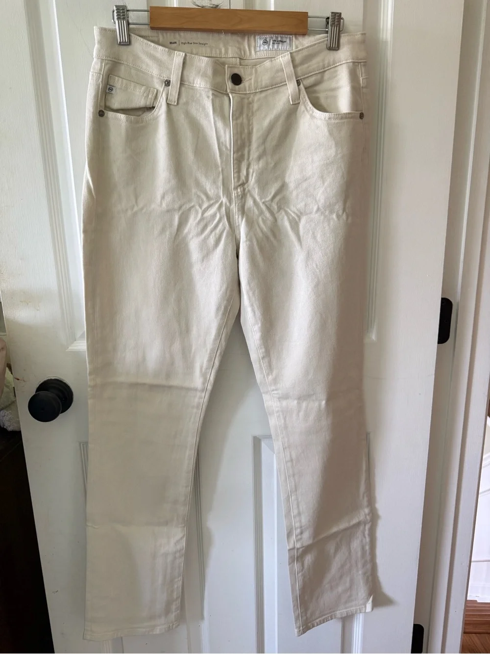AG Cream Straight Jeans size 32R